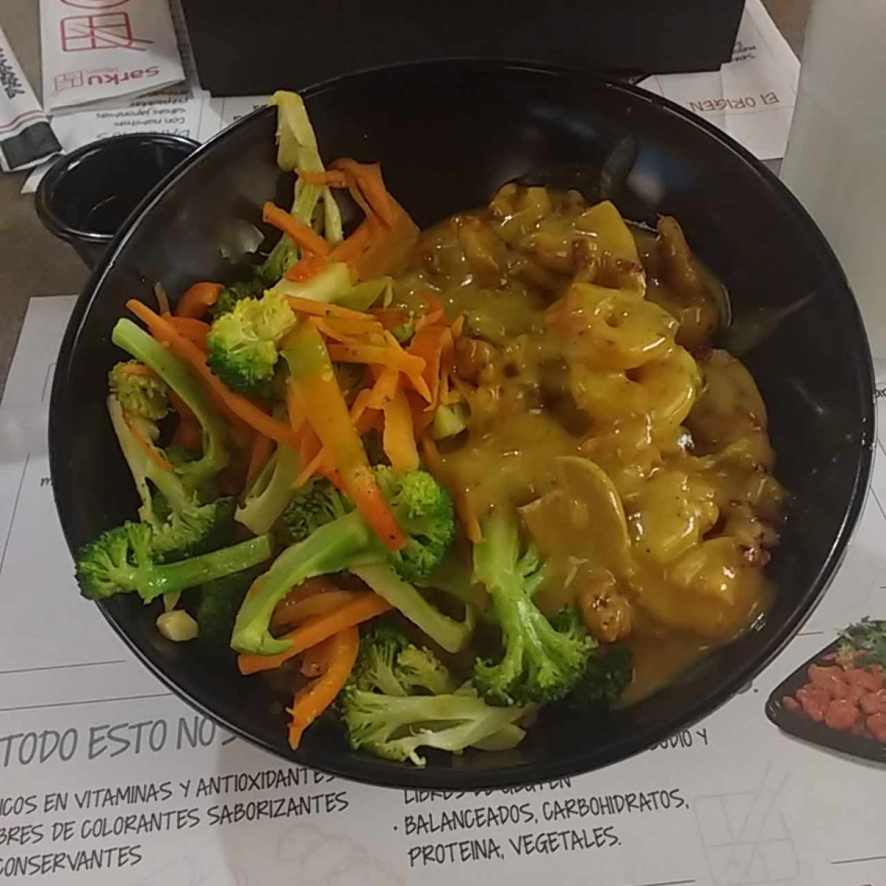 pollo con camarones al curry