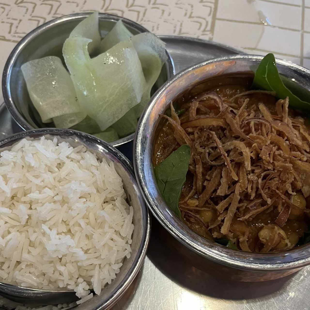 Chana masala (garbanzos) + arroz basmati