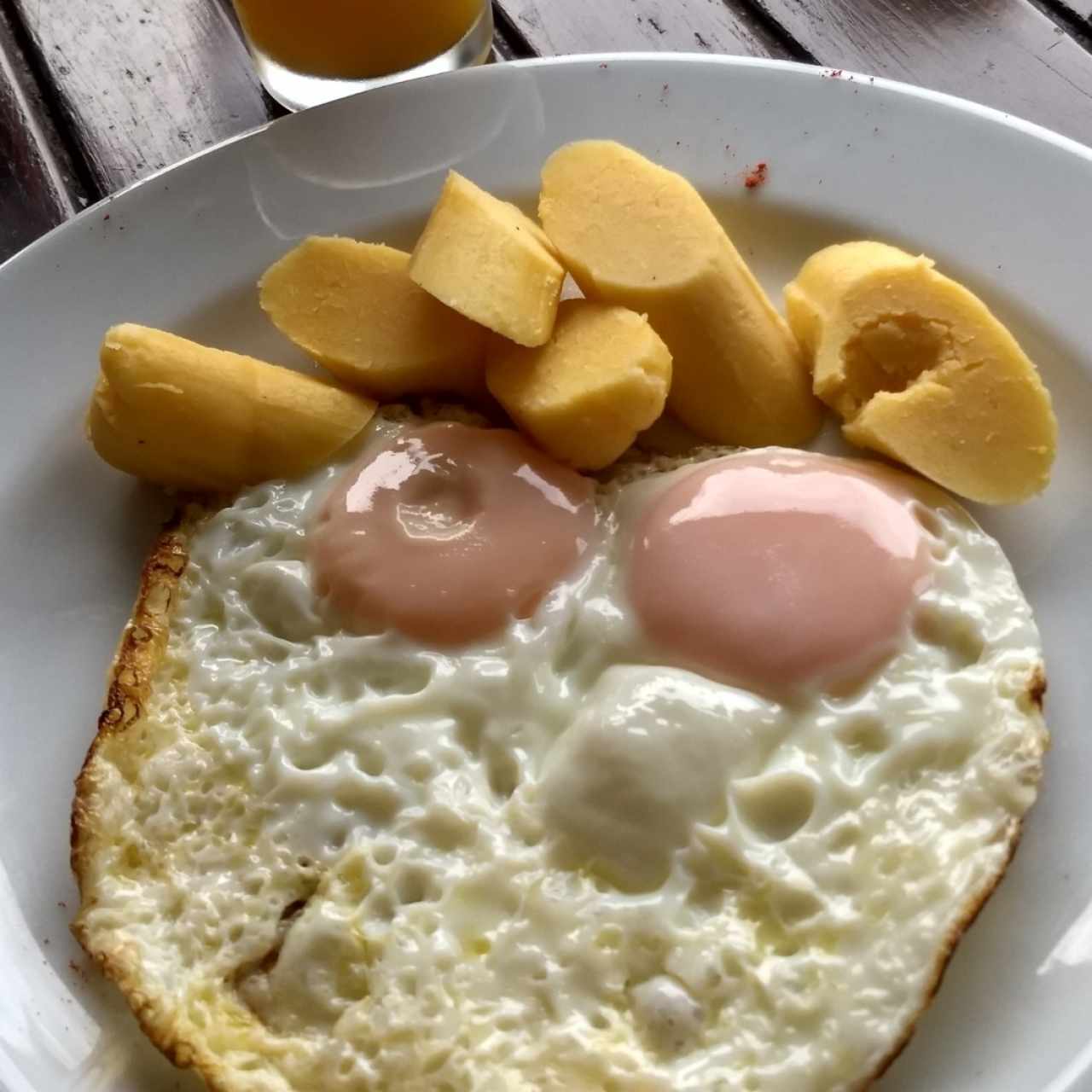 Huevos fritos con Bollo