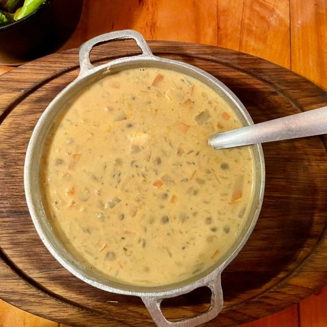 Sopa de lentejas y curry
