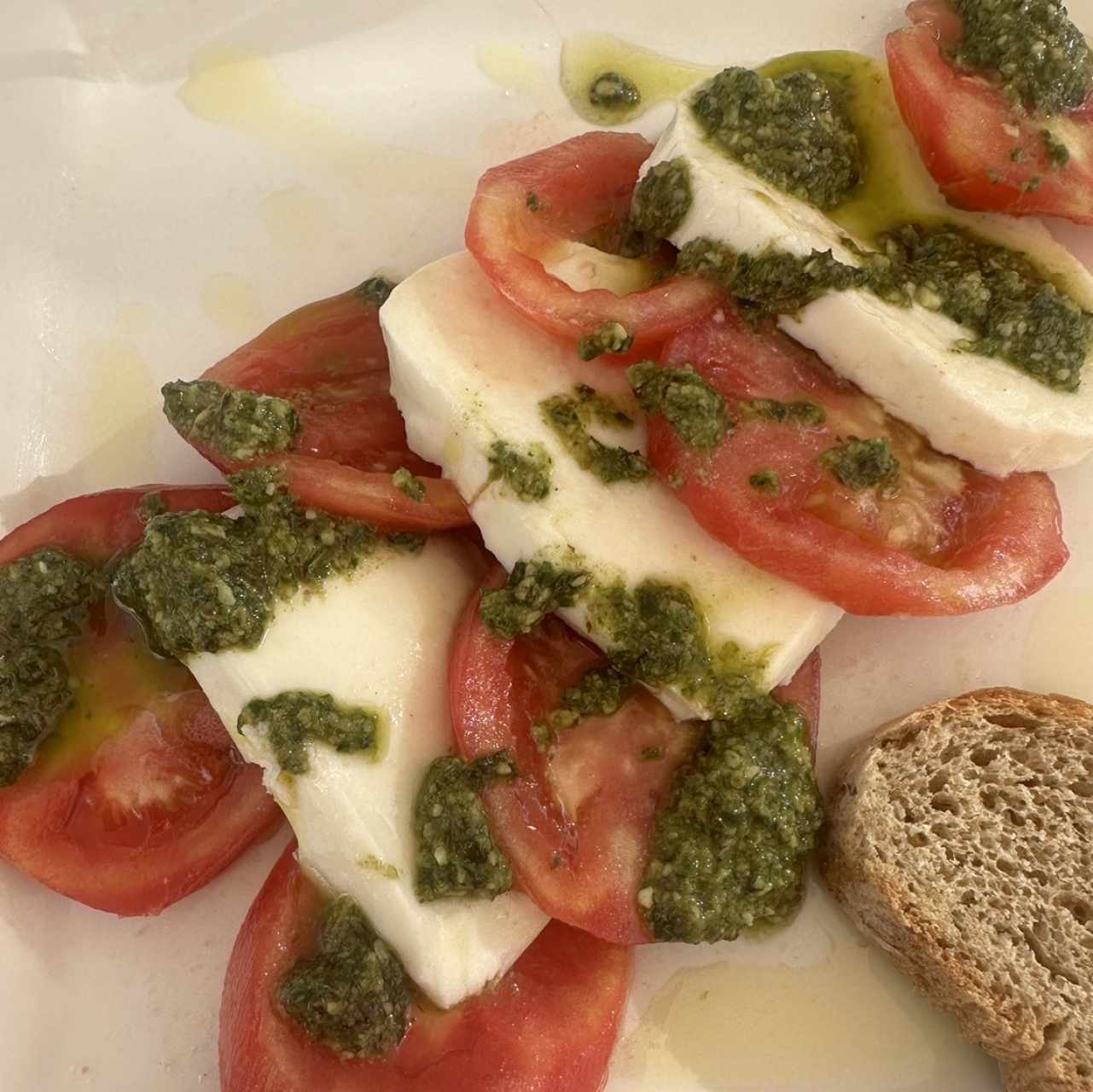 Tomate y pesto - Entradas