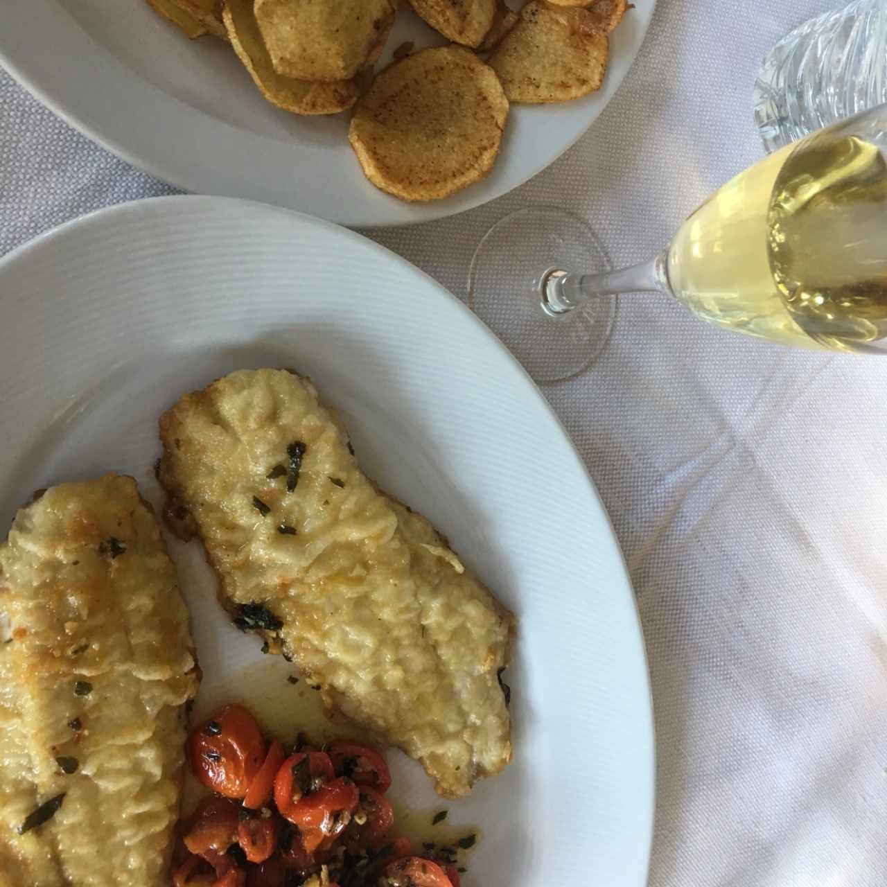 corvina con papas fritas