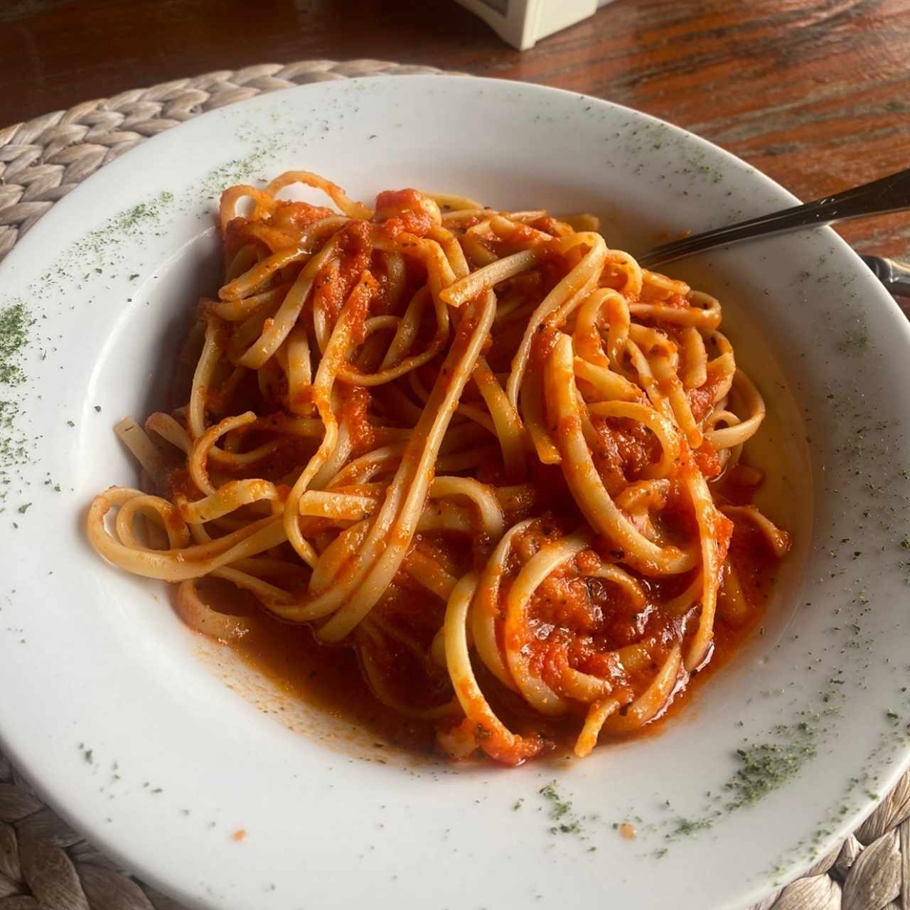 Linguinni en Salsa Pomodoro
