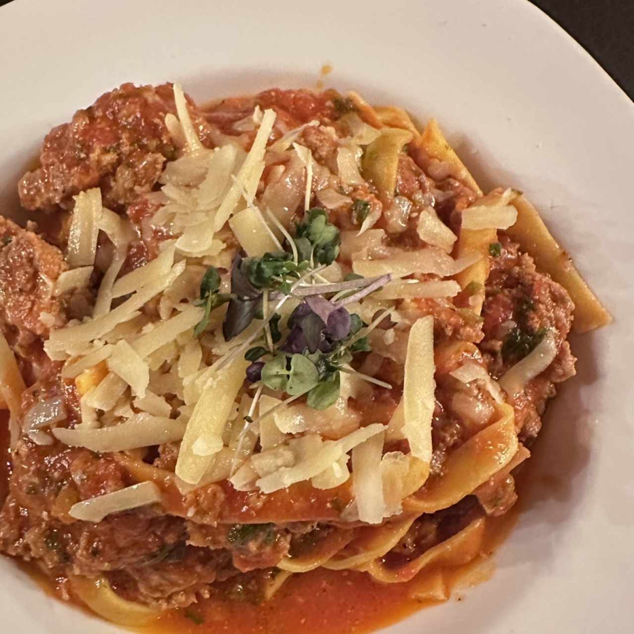 Tagliate Con Chorizo Casero,Pimentón y Queso Parmesano