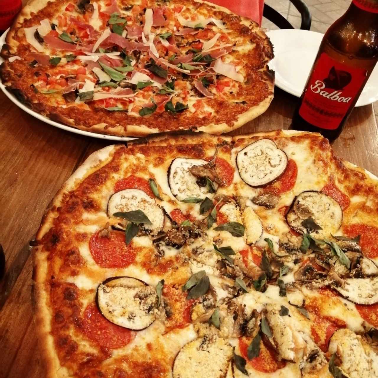 Pizza Carpaccio y Amore Mío 