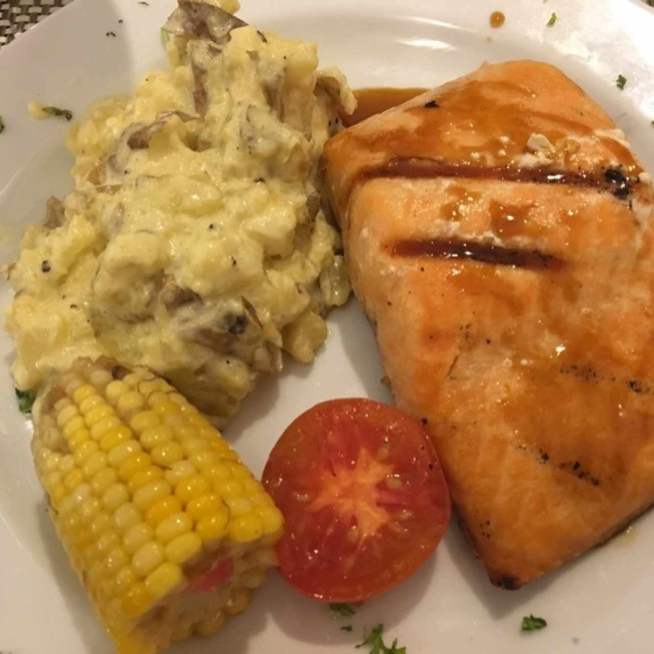 salmon en salsa de maracuya (cena)