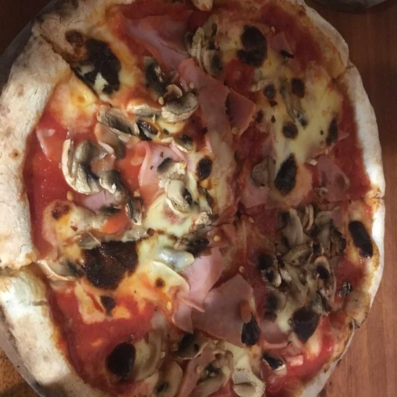 Pizza Jamón y Hongos