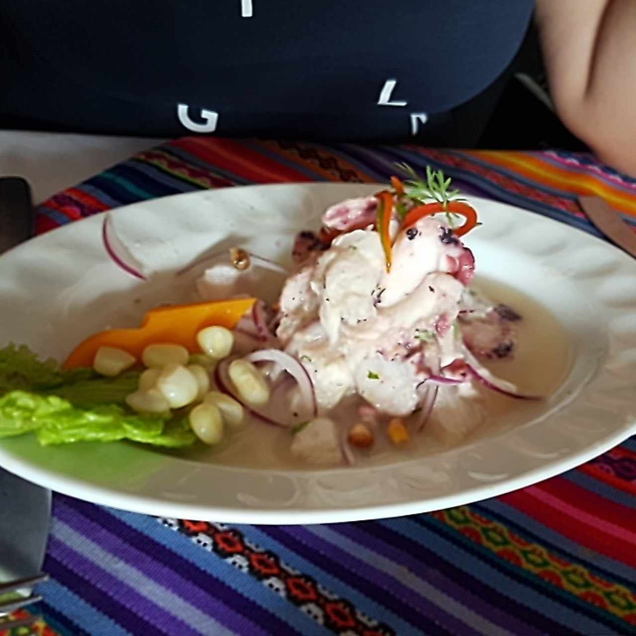 ceviche de corvina con pulpo