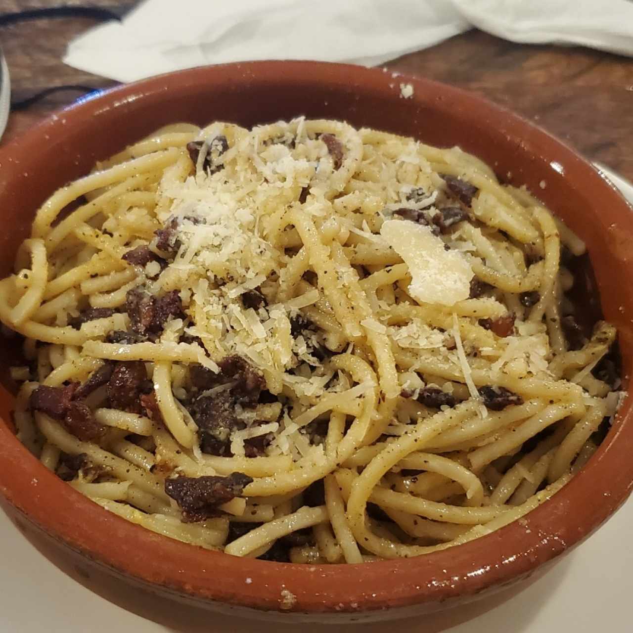 Spaghettis fungi e prosciutto