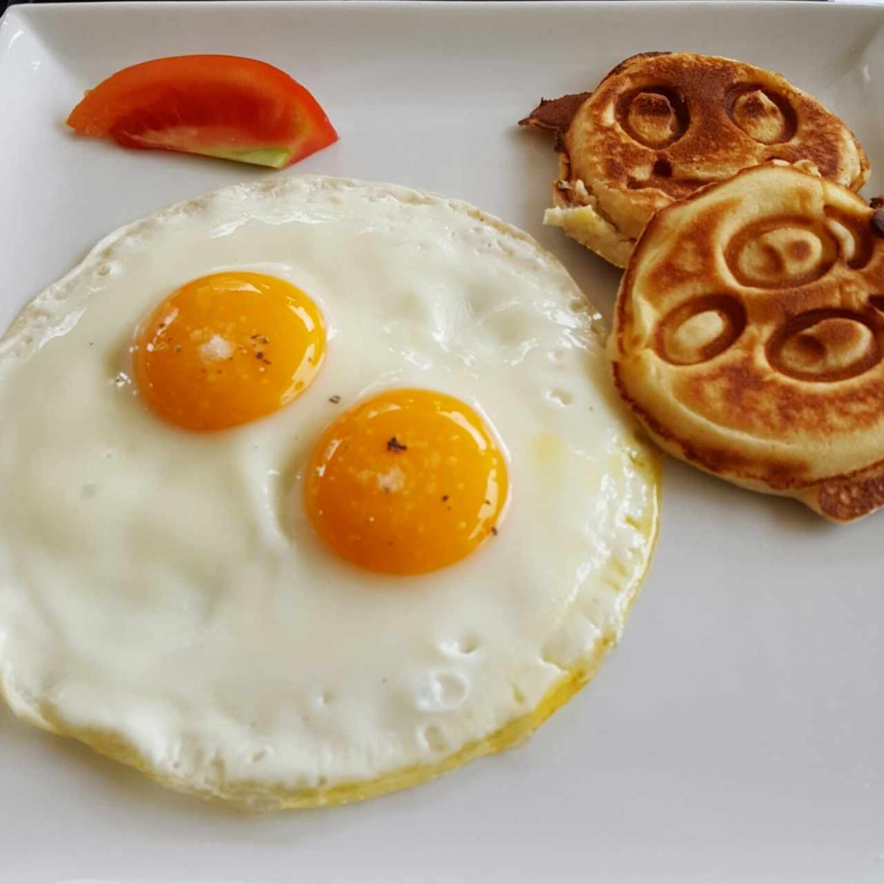 Eggs & Pancakes