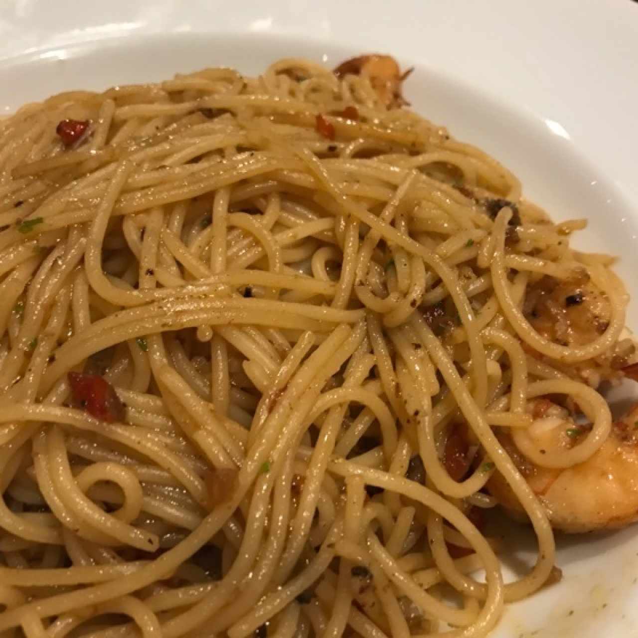 Spaguettini con Camarones