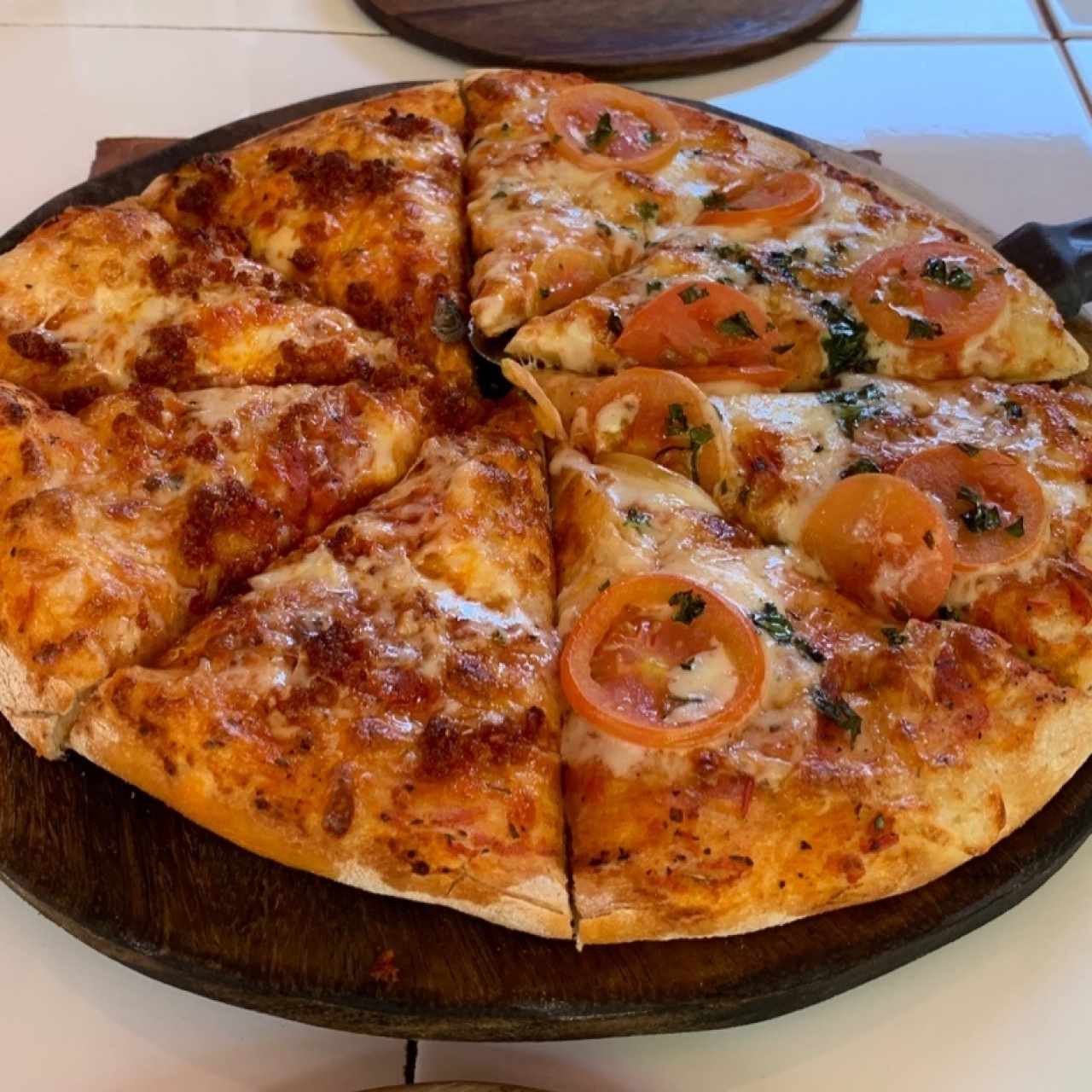 piza de Chorizo Español-Margarita