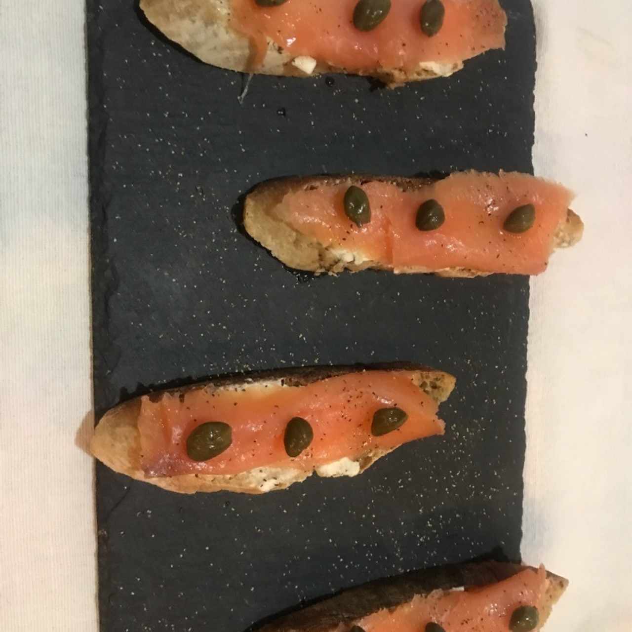 crostini de salmon 