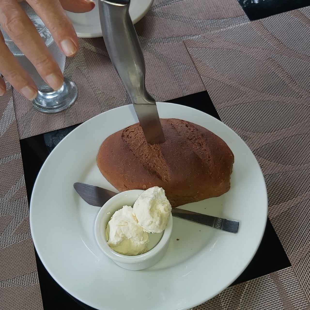 pan integral de chocolate con mantequilla de miel de caña