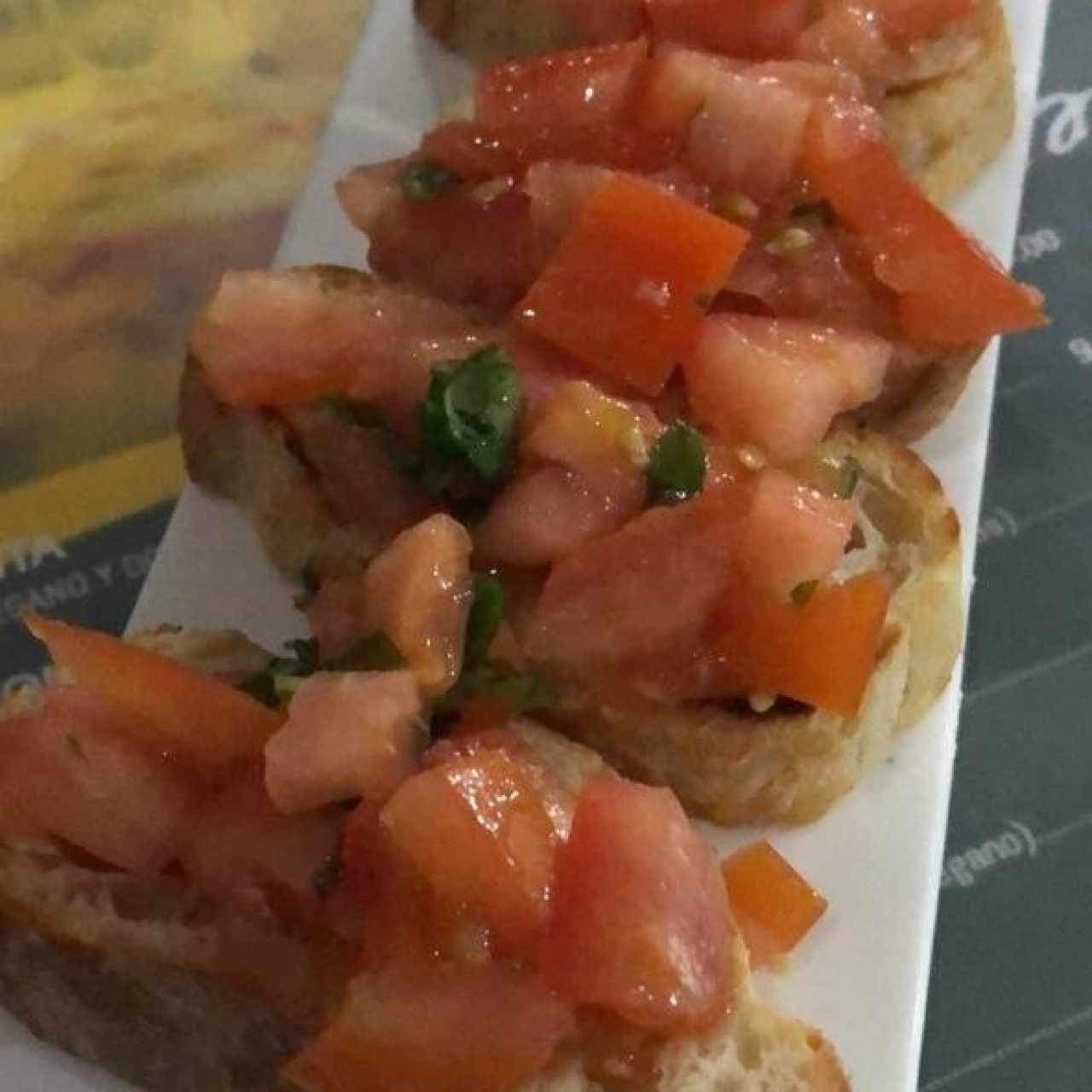 pan italiano con tomate 