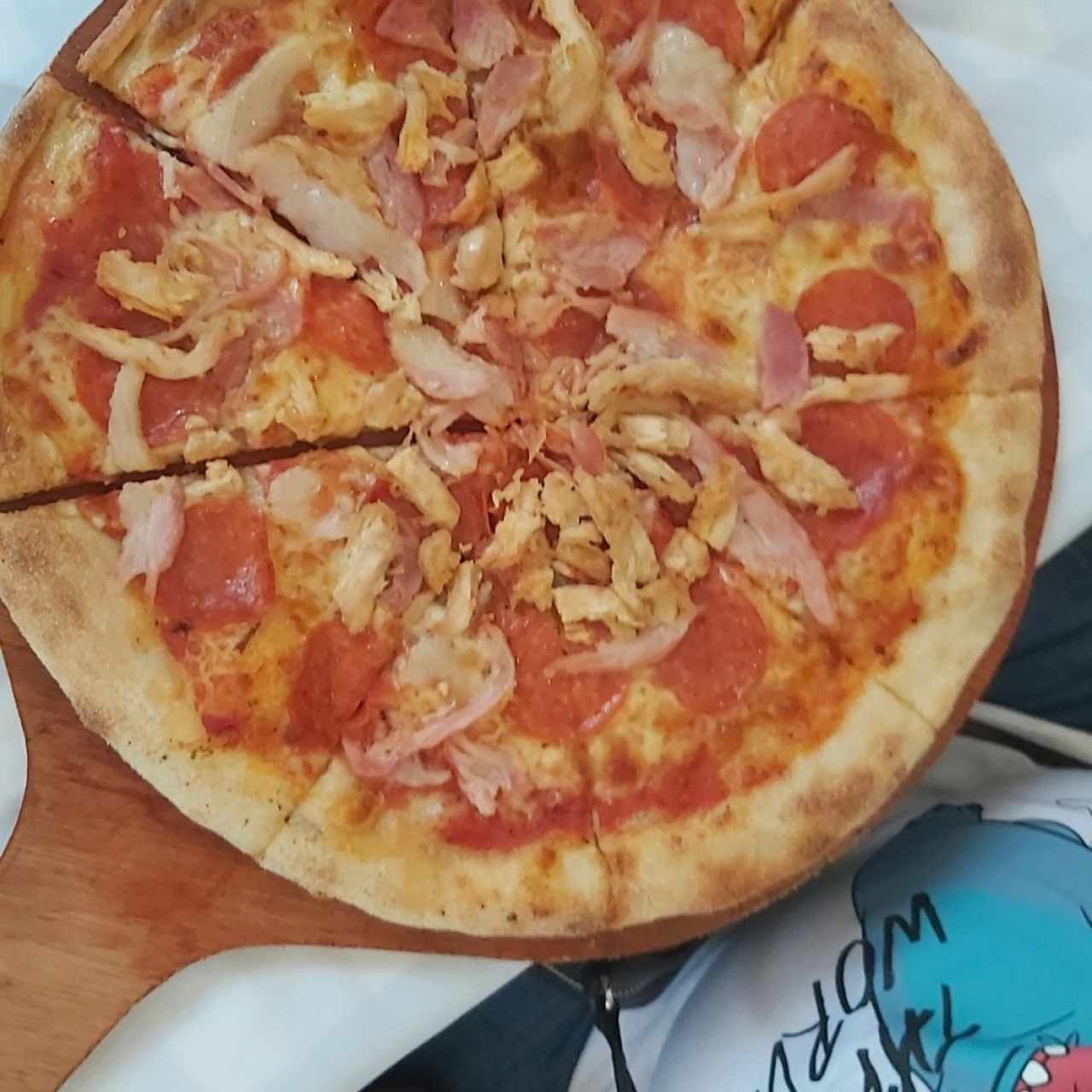 pizza combinación, sin hongo, sin aceituna 