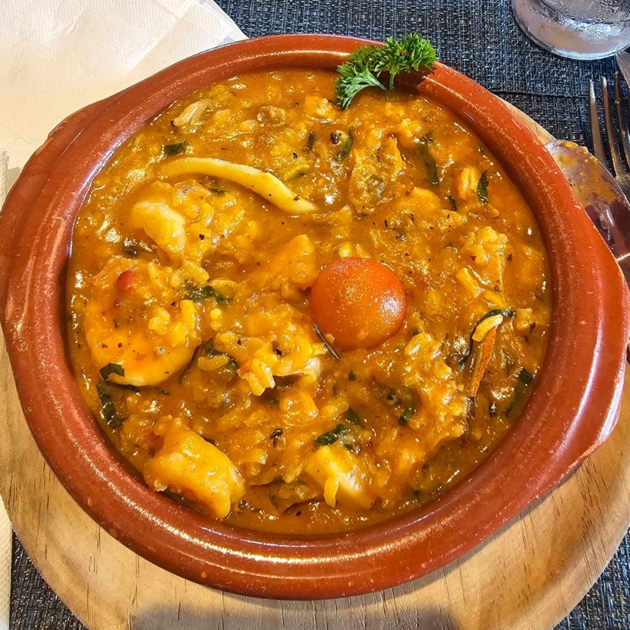 Platos Fuertes - Guacho de Mariscos