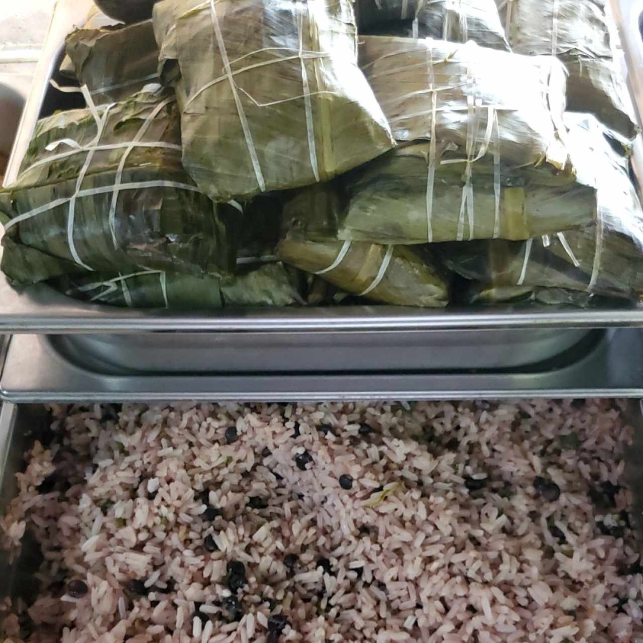 arroz con guandu y tamales