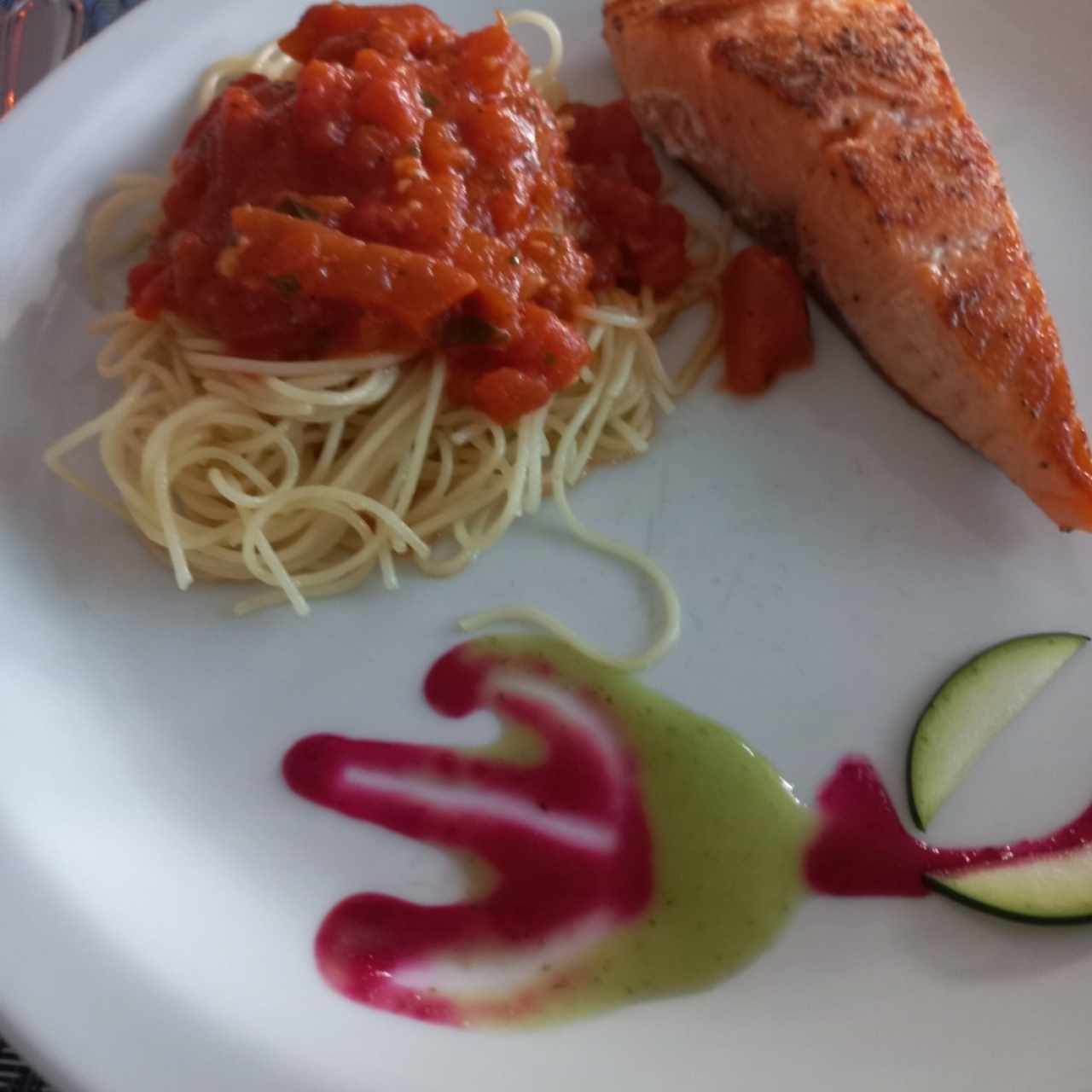 Salmon con pasta