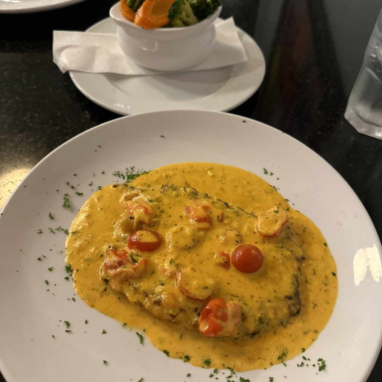 Corvina a la crema de ajo 