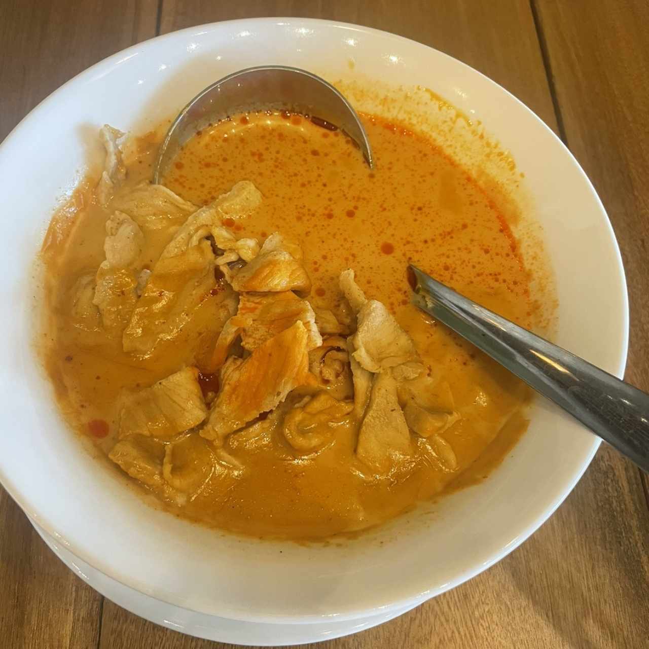 PANANG CURRY (Curry de Cerdo, Leche de Coco, Especias Thai y Hojas de Kaffir) 