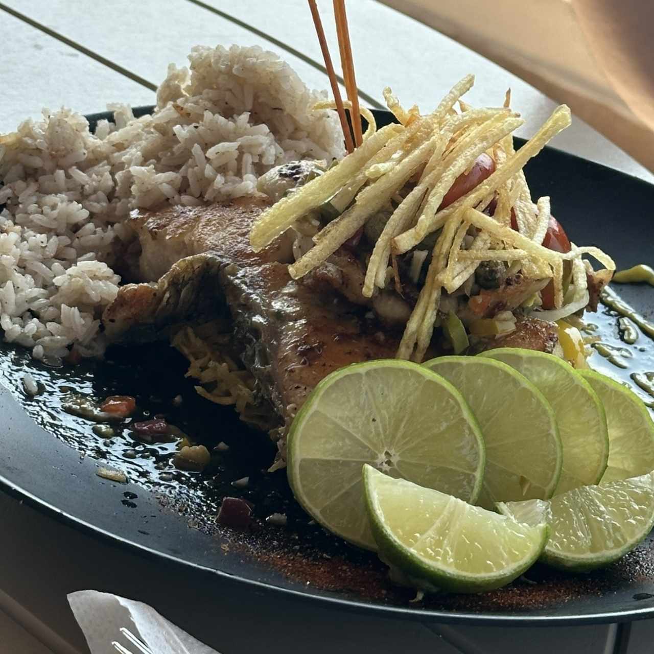 Filete de pescado con arroz con coco