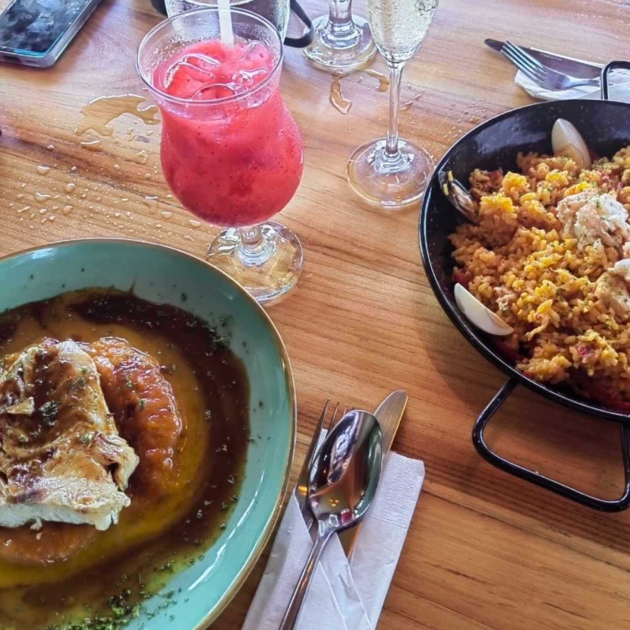 Robalo y paella