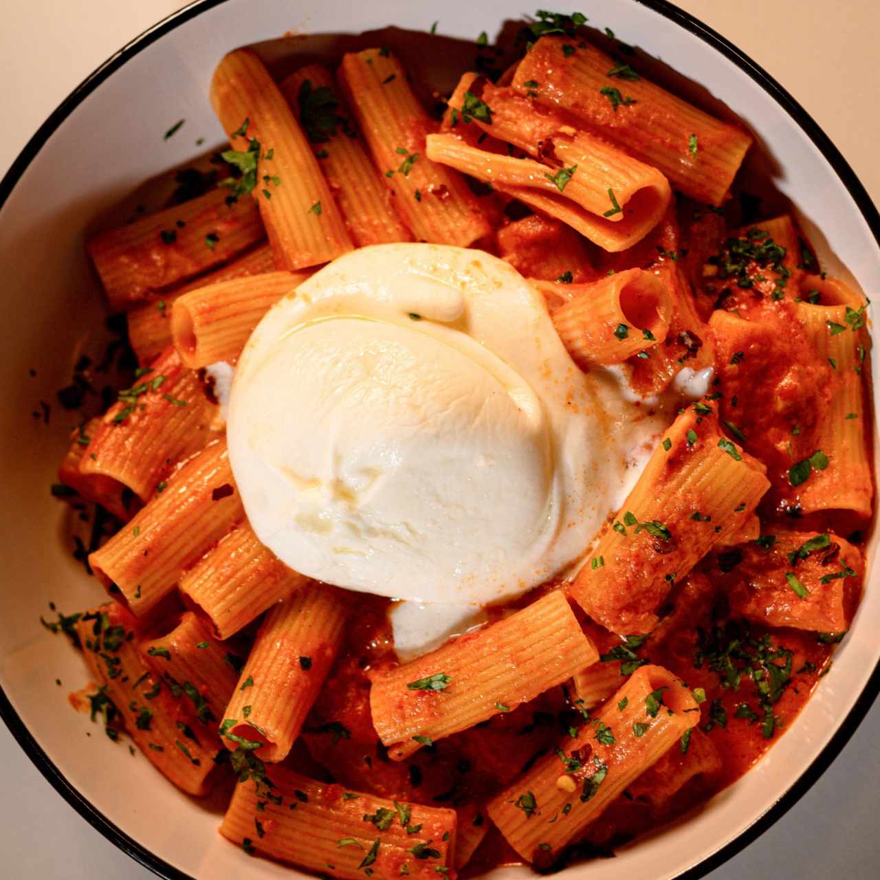 spicy vodka rigatoni e burrata