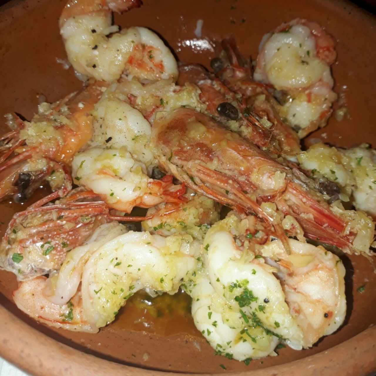 Camarones al ajillo