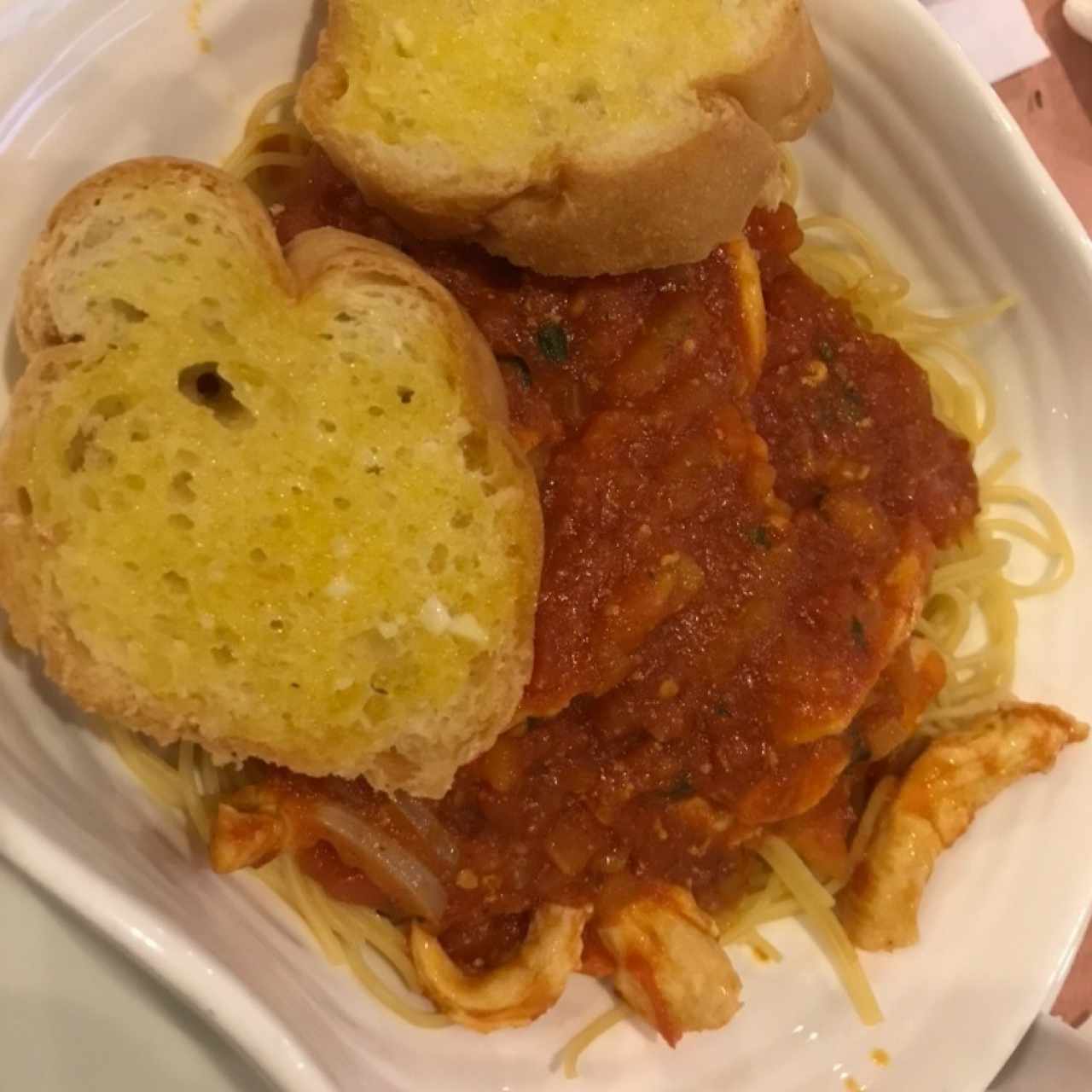 Spaguetti en salsa roja