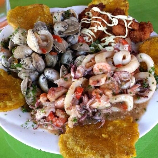 Picada mixta de mariscos