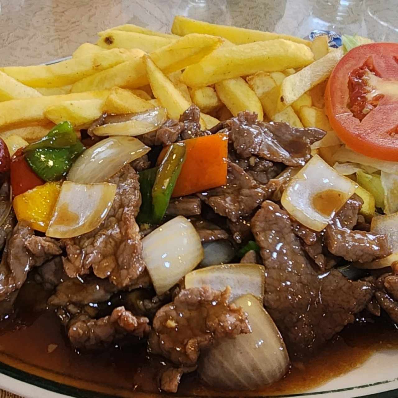 Bistec Picado con papas