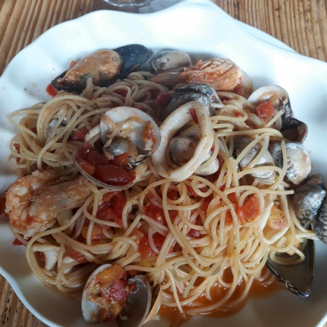 Espaguetini a la pescatore