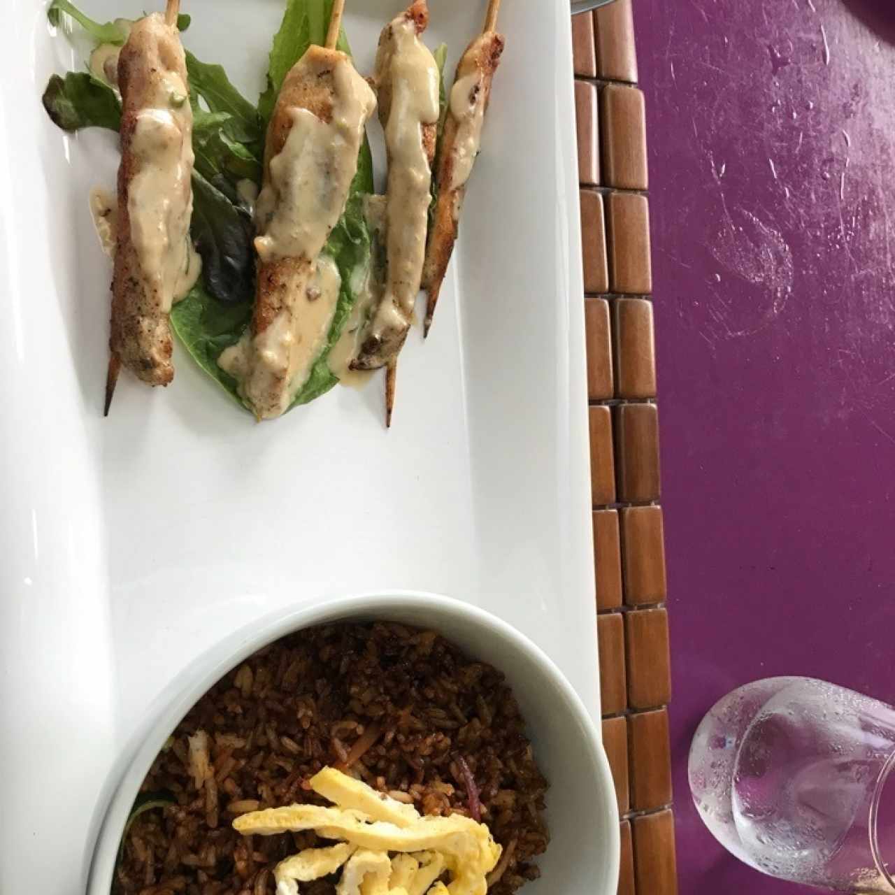 pollo thai con arroz frito