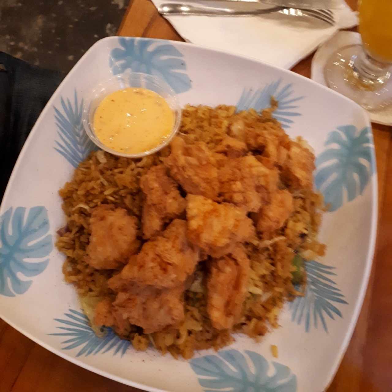 Pollo con arroz frito