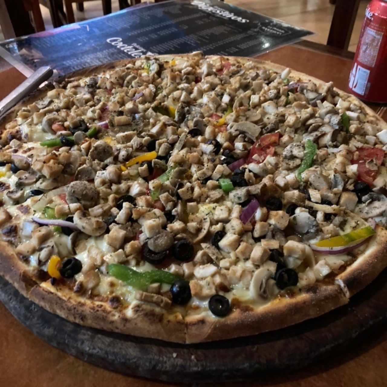 Pizza Familiar Vegetariana con Extra Pollo