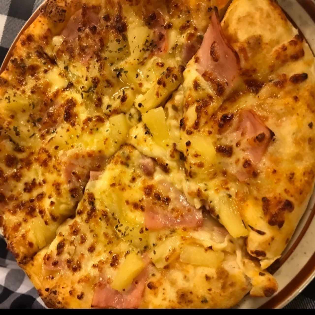 Pizza pequeña hawaiiana