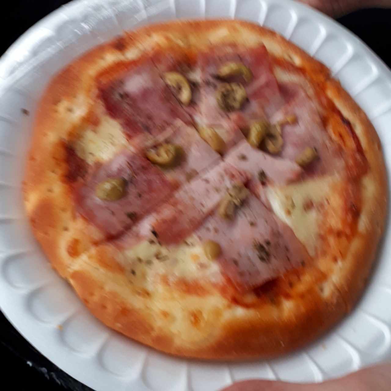 pizza aceituna jamon