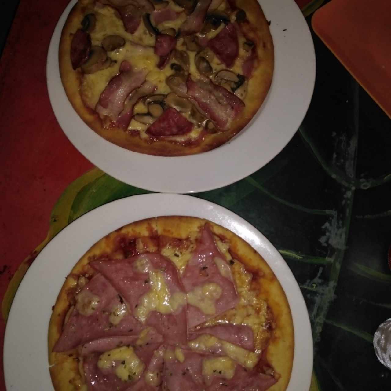 pizza de jamón y combinacion