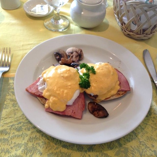 Huevos Benedictinos 