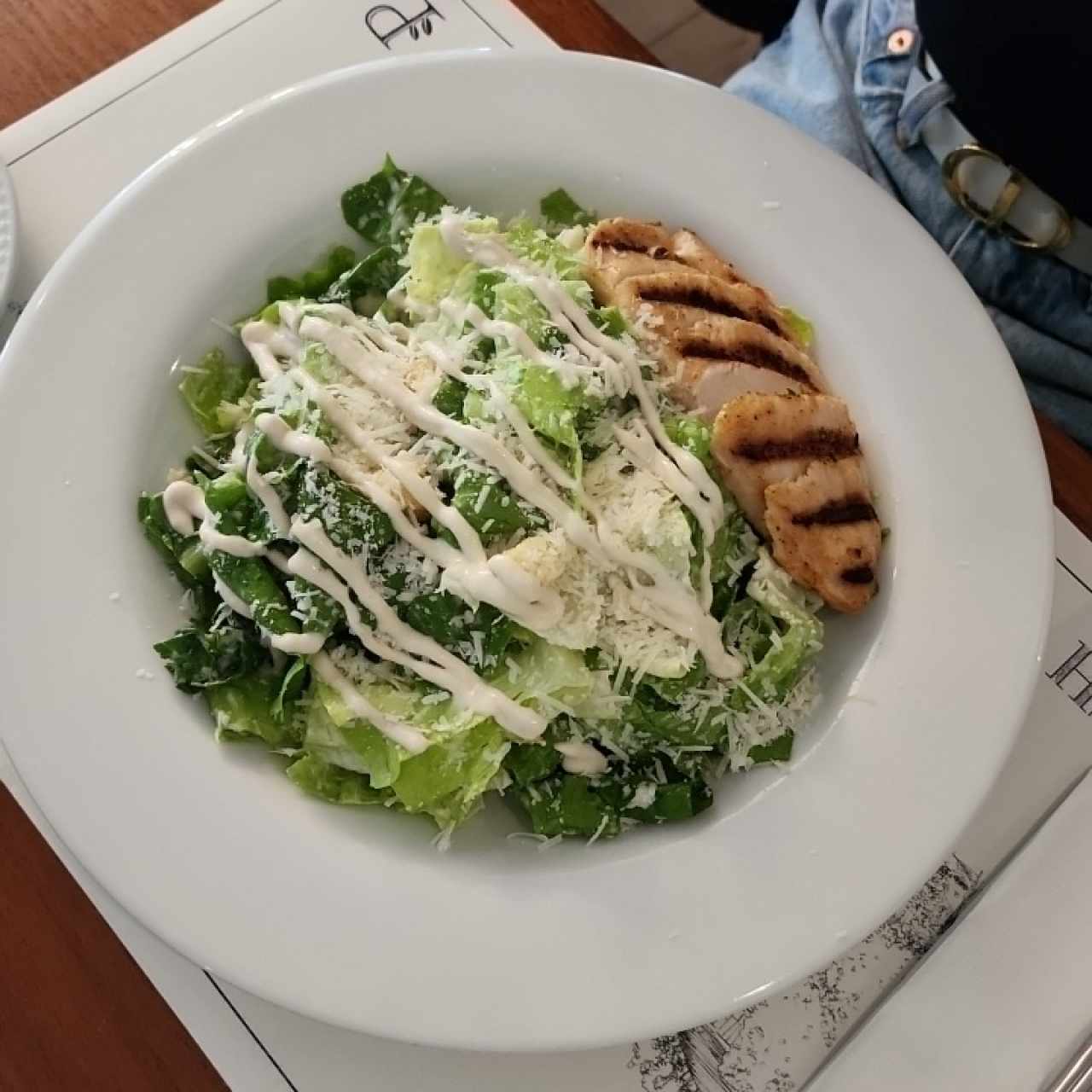 ensalada Cesar con pollo