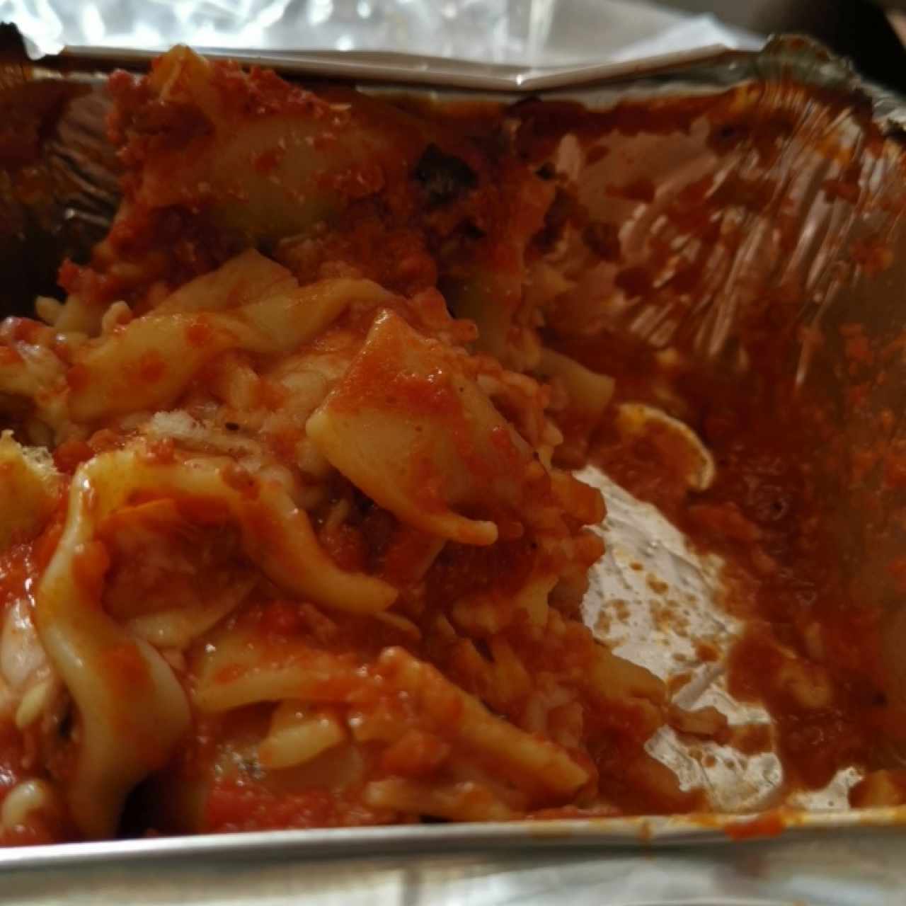 Lasagna de Carne en salsa roja
