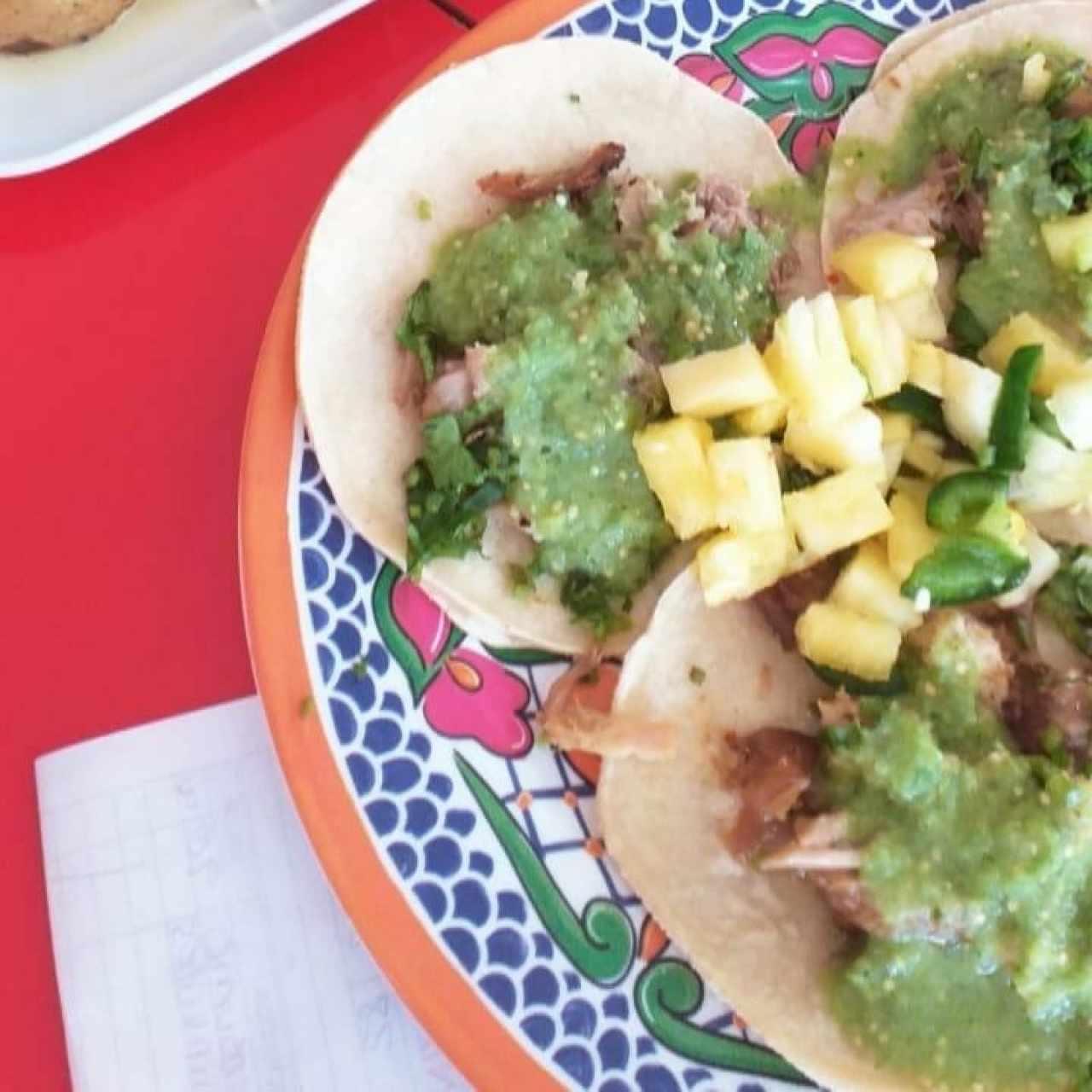 tacos de carnita con piña jalapeño