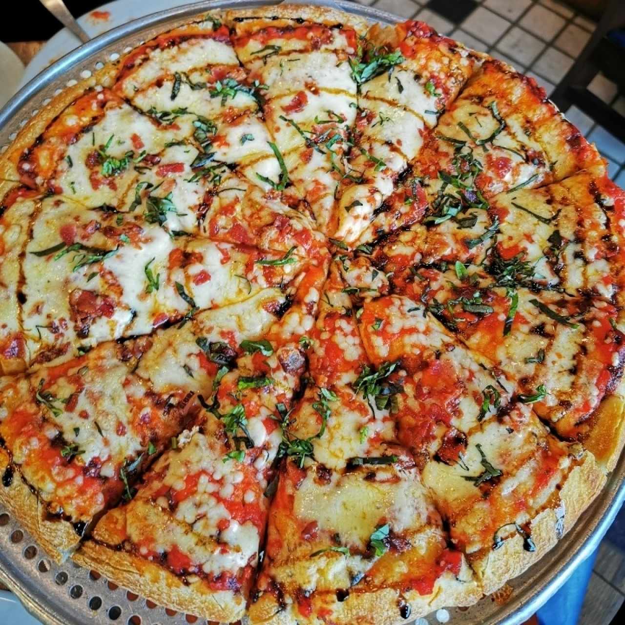 Pizza Balsámica y Tocino