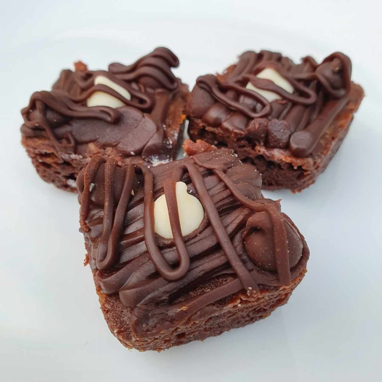 Mini brownies triple chocolate
