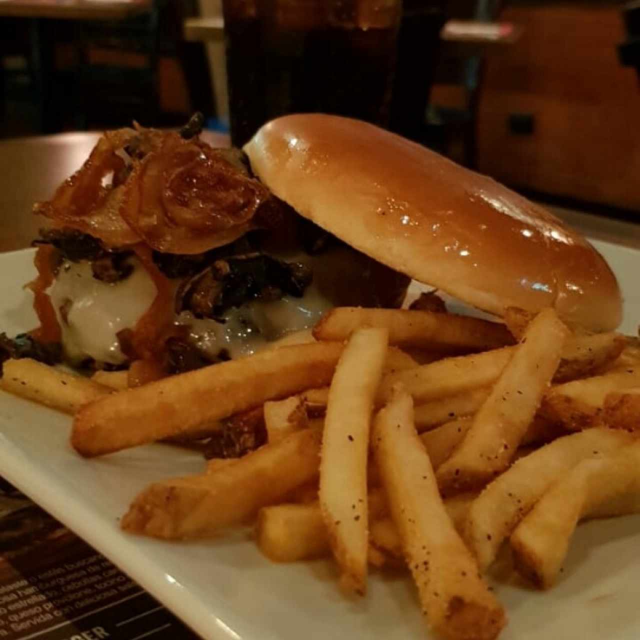 Mushroon onion swiss burger (Philadelphia)