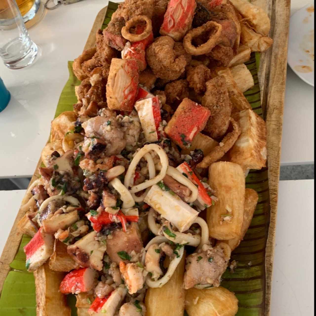 Volcan de Mariscos (Caliente) al Ajillo, a la Parrilla