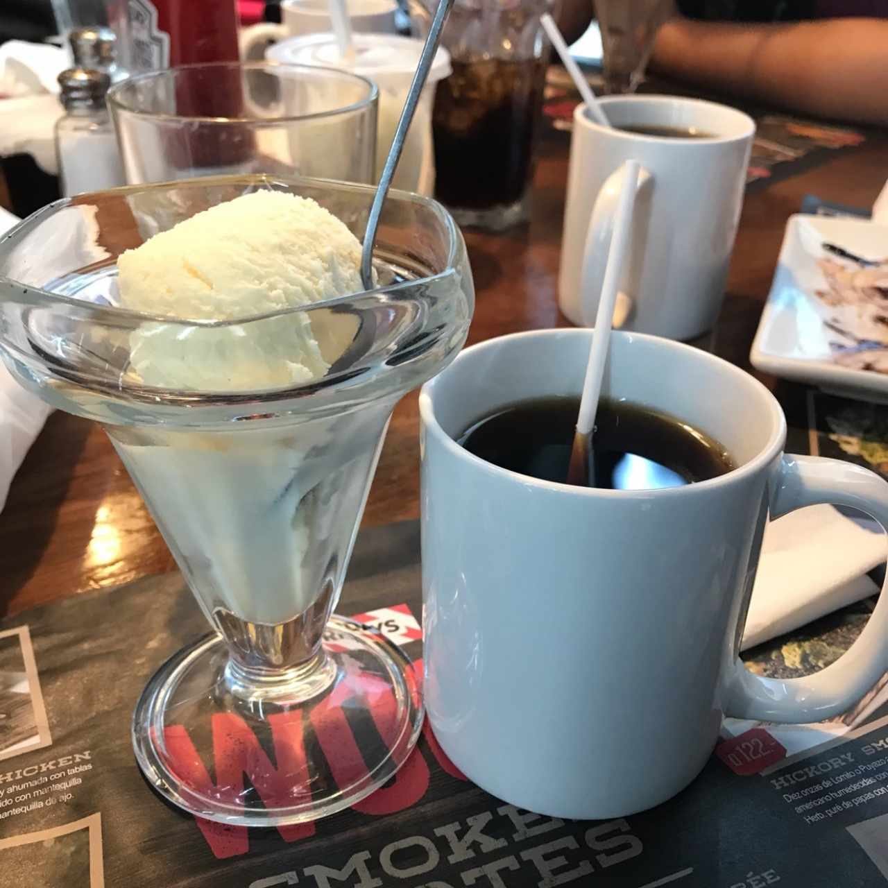 helado y café
