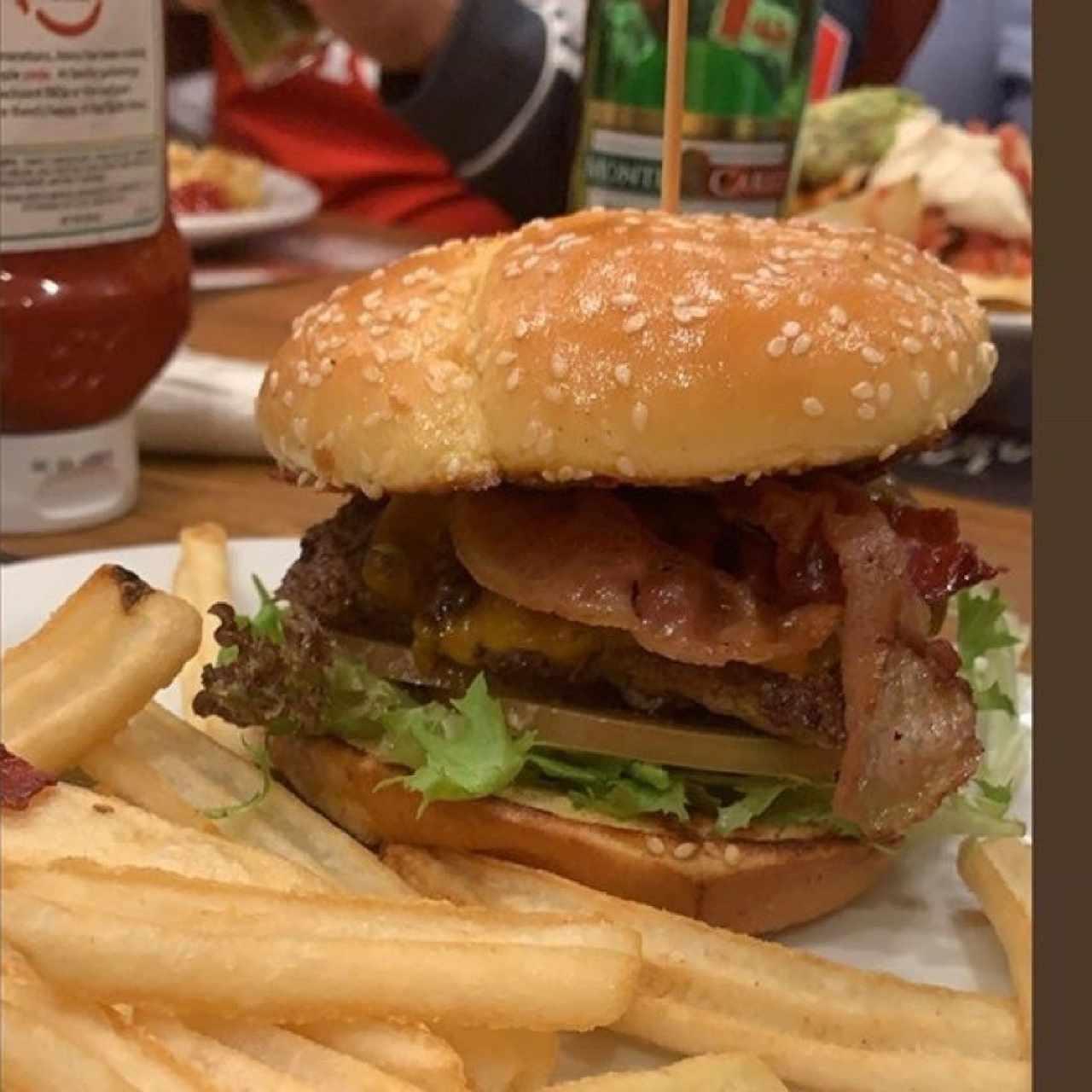 HAMBURGUESAS - Bacon Avocado Cheeseburger
