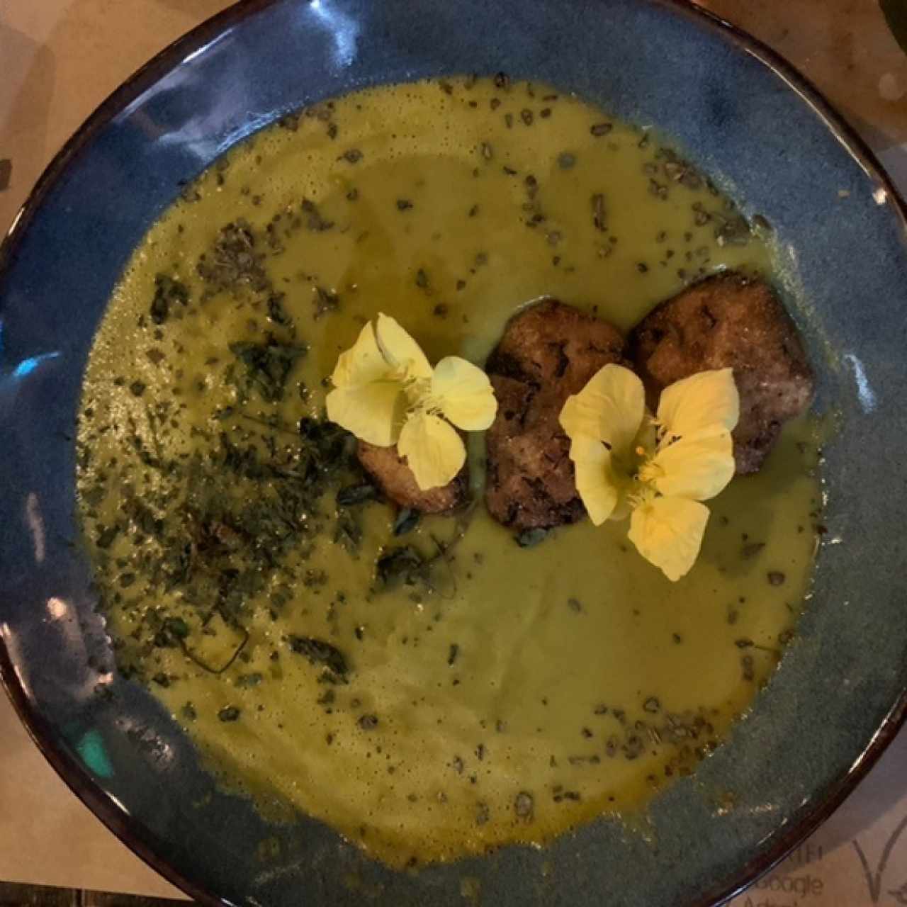 Sopa de maíz / Corn soup with chipilin tamal